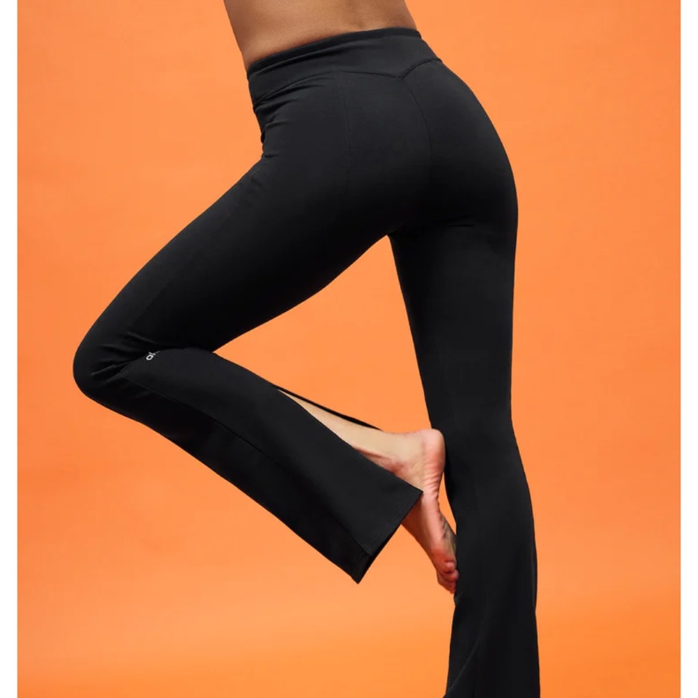 Alo Airbrush High Waist Kick-Back Legging Size M